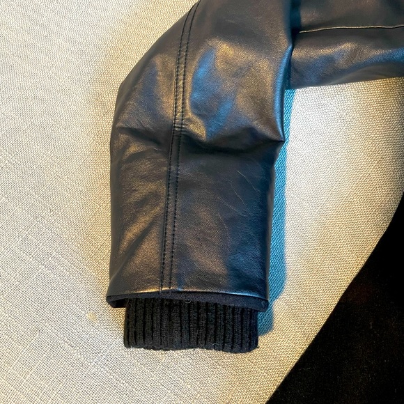 Faux-leather sleeved coat from Simons. Size large. - Picture 4 of 8